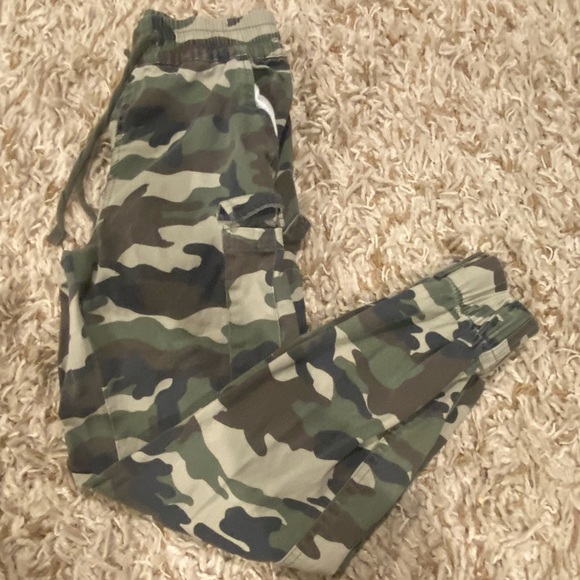 refuge Pants & Jumpsuits Womens Baggy Camo Cargo Pants Poshmark